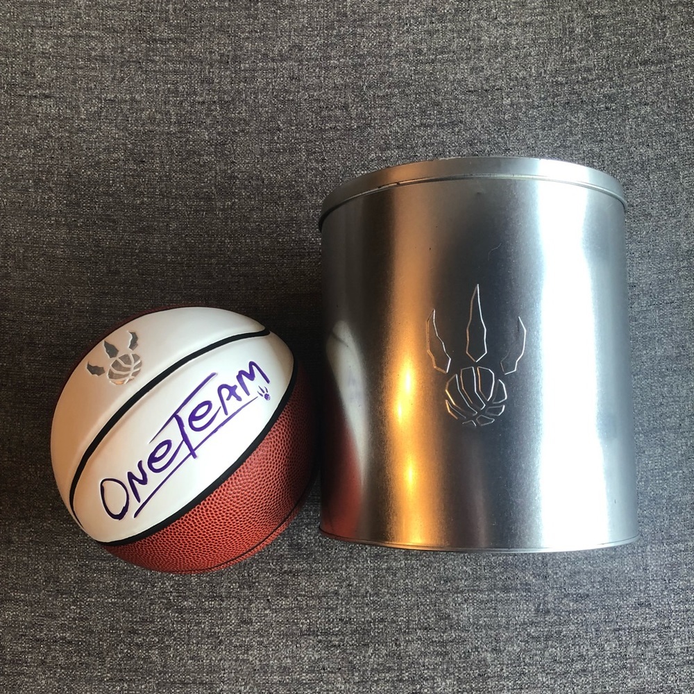 NBA Toronto Raptors “One Team” Mini Basketball